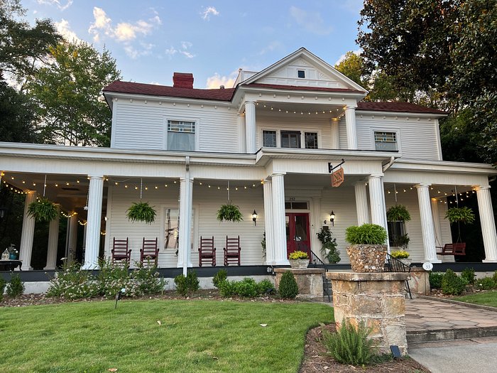 Uncover the Rich History and Hospitality of The Veranda Historic Inn in Senoia, Georgia